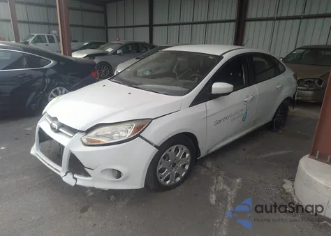 2012 Ford Focus Se z USA, uszkodzony, nr VIN 1FAHP3F27CL216784